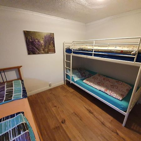 Dachgeschosswohnung In Neumuenster 2 Zimmer Ngoại thất bức ảnh