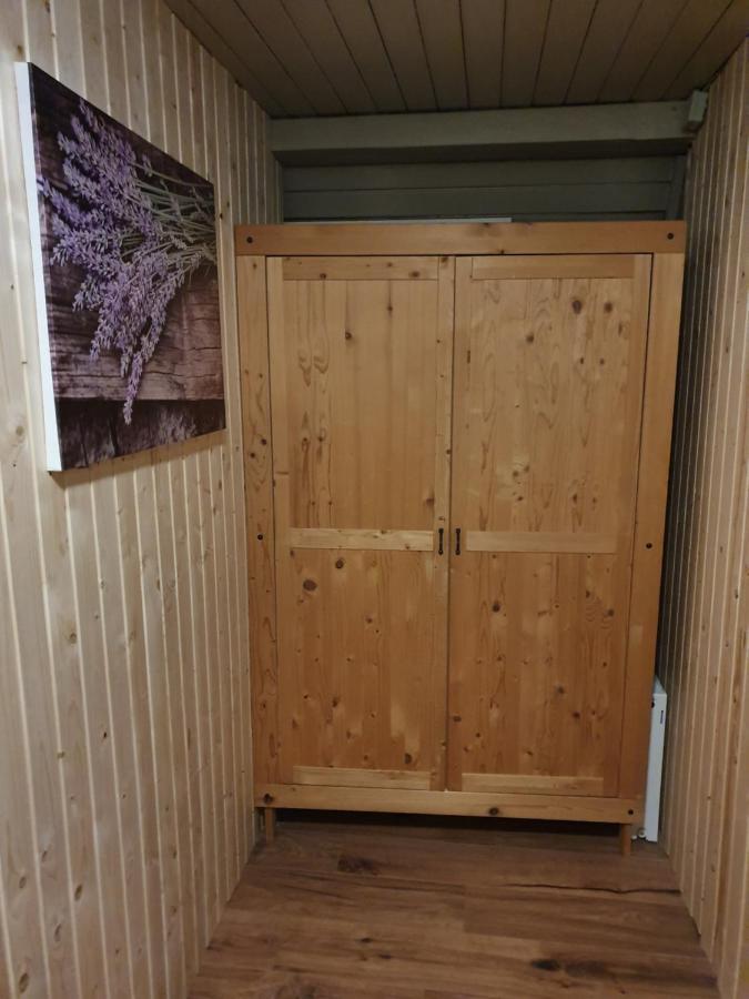 Dachgeschosswohnung In Neumuenster 2 Zimmer Ngoại thất bức ảnh